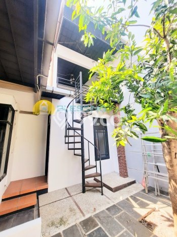 Rumah Mewah Siap Huni LT 287m2 di Banyumanik, Semarang Rumah Mewah Siap Huni LT 287m2 di Banyumanik, Semarang