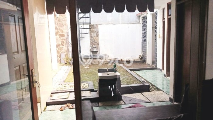 Rumah kawasan Banyumanik, 3 KM, Pemandangan Indah, Luas 240m2m² Bangunan 175m2m² Rumah kawasan Banyumanik, 3 KM, Pemandangan Indah, Luas 240m2m² Bangunan 175m2m²