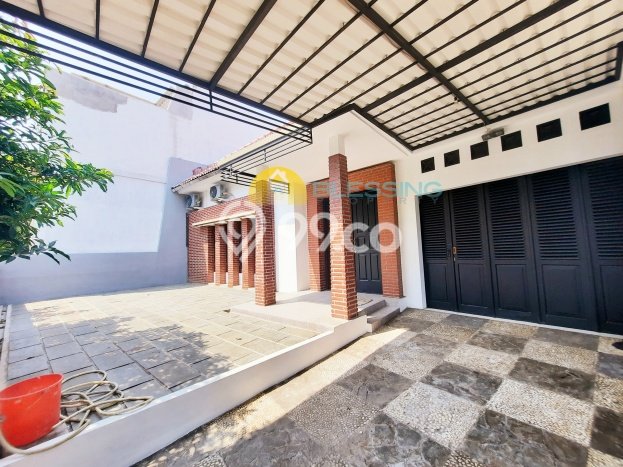 Rumah Mewah Siap Huni LT 287m2 di Banyumanik, Semarang Rumah Mewah Siap Huni LT 287m2 di Banyumanik, Semarang