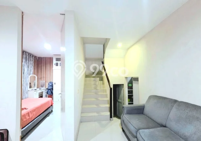 Dijual Cepat Rumah Bagus Siap Huni LB 180m2 di Banyumanik, Semarang Dijual Cepat Rumah Bagus Siap Huni LB 180m2 di Banyumanik, Semarang