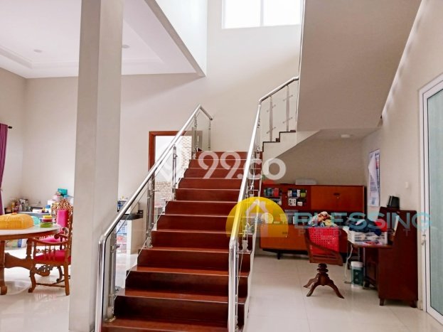 Rumah Luxury Modern Tanpa Renovasi di Graha Padma Semarang Rumah Luxury Modern Tanpa Renovasi di Graha Padma Semarang