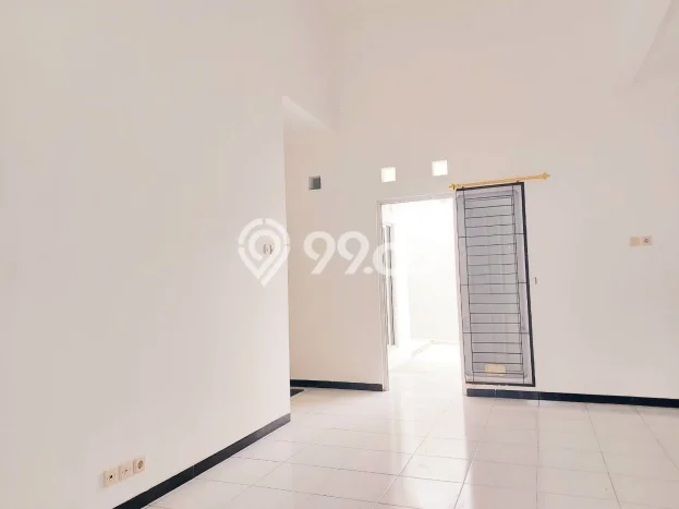 Rumah Siap Pakai di Tembalang, Semarang, Luas 105m2m² LB 45m2m² Rumah Siap Pakai di Tembalang, Semarang, Luas 105m2m² LB 45m2m²