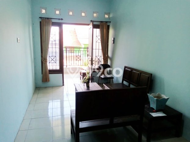 Jual Rumah Bagus Siap Huni LB 174m2 di Banyumanik, Semarang Jual Rumah Bagus Siap Huni LB 174m2 di Banyumanik, Semarang