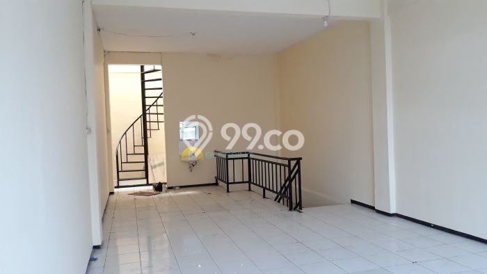 Unit Ruko Disewa Lokasi Semarang Tengah, Semarang Spesifikasi Luas Bangunan 168m2 Unit Ruko Disewa Lokasi Semarang Tengah, Semarang Spesifikasi Luas Bangunan 168m2