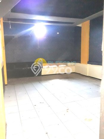 Unit Ruko Disewa Lokasi Semarang Tengah, Semarang Spesifikasi Luas Bangunan 168m2 Unit Ruko Disewa Lokasi Semarang Tengah, Semarang Spesifikasi Luas Bangunan 168m2