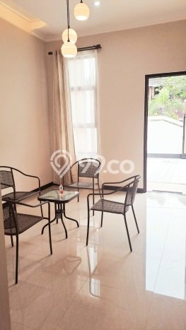 Dijual Hunian Rumah Nyaman 4 Kamar di Manyaran, Semarang Dijual Hunian Rumah Nyaman 4 Kamar di Manyaran, Semarang