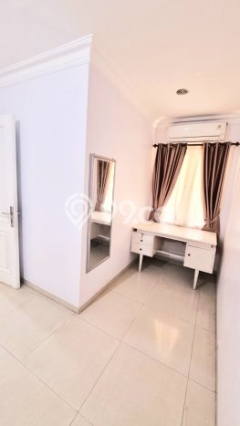 Rumah area Candisari, 4 KT, Akses Mudah Pusat Kota, LT 180m² LB 250m² Rumah area Candisari, 4 KT, Akses Mudah Pusat Kota, LT 180m² LB 250m²
