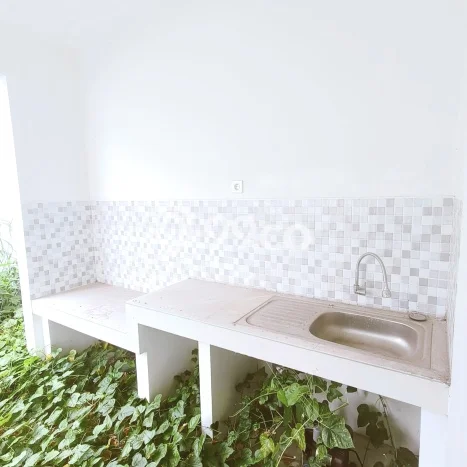 Rumah Berkualitas dengan Luas Tanah 168m2m² di Lingkungan Asri Semarang Barat, Semarang Rumah Berkualitas dengan Luas Tanah 168m2m² di Lingkungan Asri Semarang Barat, Semarang