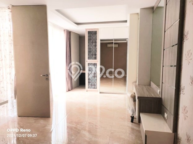Lokasi strategis! Rumah siap pakai disewakan di Banyumanik LB 175m2 Lokasi strategis! Rumah siap pakai disewakan di Banyumanik LB 175m2