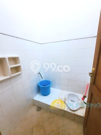 Rumah di Banyumanik, Dekat Pusat Kota, 4 KT, Luas 180m² LB 144m² Rumah di Banyumanik, Dekat Pusat Kota, 4 KT, Luas 180m² LB 144m²