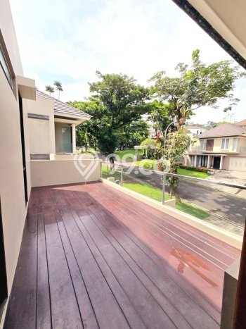 Lokasi terbaik! Rumah siap huni dikontrakkan di Banyumanik LB 320m2 Lokasi terbaik! Rumah siap huni dikontrakkan di Banyumanik LB 320m2