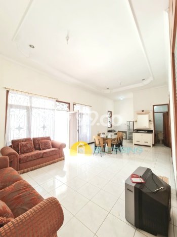Rumah Cantik Siap Huni Di Banyumanik Luas 145m2 Aman Rumah Cantik Siap Huni Di Banyumanik Luas 145m2 Aman