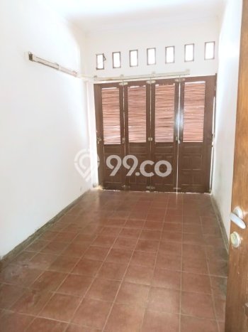Rumah Berkualitas dengan 4 Kamar Tidur di Lingkungan Asri Banyumanik, Semarang Rumah Berkualitas dengan 4 Kamar Tidur di Lingkungan Asri Banyumanik, Semarang