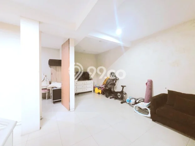 Dijual Cepat Rumah Bagus Siap Huni LB 180m2 di Banyumanik, Semarang Dijual Cepat Rumah Bagus Siap Huni LB 180m2 di Banyumanik, Semarang
