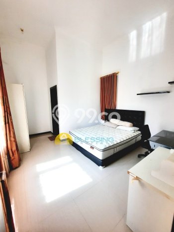 Lokasi terbaik! Rumah siap pakai disewakan di Banyumanik LB 200m2 Lokasi terbaik! Rumah siap pakai disewakan di Banyumanik LB 200m2