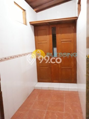 Disewakan Segera Rumah Kondisi Baik di Kawasan Banyumanik, Semarang Disewakan Segera Rumah Kondisi Baik di Kawasan Banyumanik, Semarang