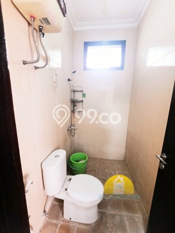 Lokasi terbaik! Rumah siap pakai disewakan di Banyumanik LB 200m2 Lokasi terbaik! Rumah siap pakai disewakan di Banyumanik LB 200m2