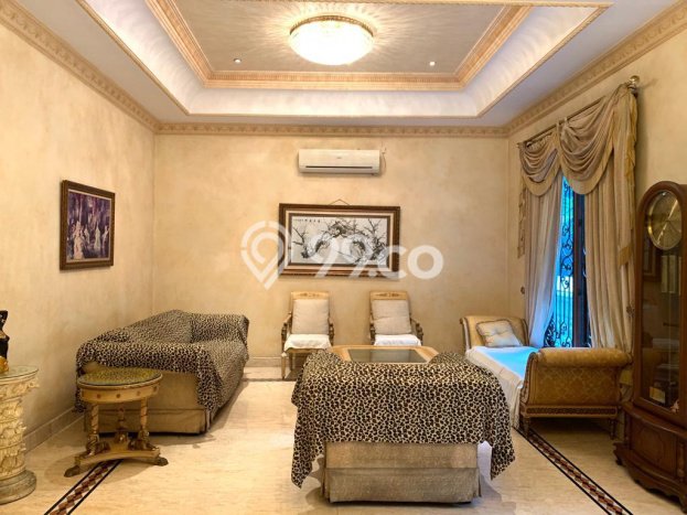 For Sale! Luxury House LT 708m2 Desain Elegan di Mega Kuningan For Sale! Luxury House LT 708m2 Desain Elegan di Mega Kuningan