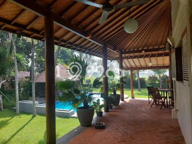 Dijual Segera! Vila Kawasan , Luas 1605m2m², Kawasan Prospektif dengan potensi meningkat Dijual Segera! Vila Kawasan , Luas 1605m2m², Kawasan Prospektif dengan potensi meningkat