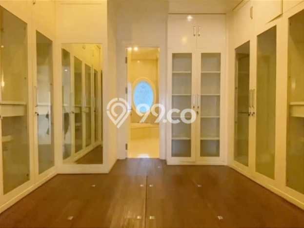 LISTING BARU! Rumah di Pondok Indah, Ready, 6 KT, Akses Pondok Indah, Jakarta Selatan, Jakarta Selatan, LT 645m² LB 650m² LISTING BARU! Rumah di Pondok Indah, Ready, 6 KT, Akses Pondok Indah, Jakarta Selatan, Jakarta Selatan, LT 645m² LB 650m²