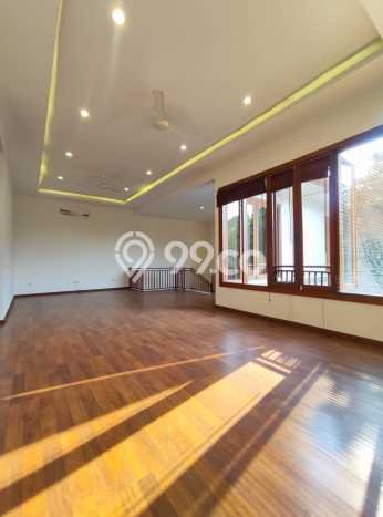 Hunian Kondisi Baik Disewakan di Kemang, Jakarta Selatan LT 500m2, LB 410m2 Hunian Kondisi Baik Disewakan di Kemang, Jakarta Selatan LT 500m2, LB 410m2