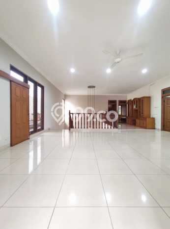 PRIME LOCATION! Rumah di Kemang, 4 KM, Area Tenang, Luas 548m² Bangunan 500m² PRIME LOCATION! Rumah di Kemang, 4 KM, Area Tenang, Luas 548m² Bangunan 500m²