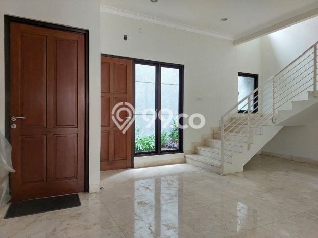 Ready to Use! Premium House LT 140m2 Desain Elegan di Pondok Indah Ready to Use! Premium House LT 140m2 Desain Elegan di Pondok Indah