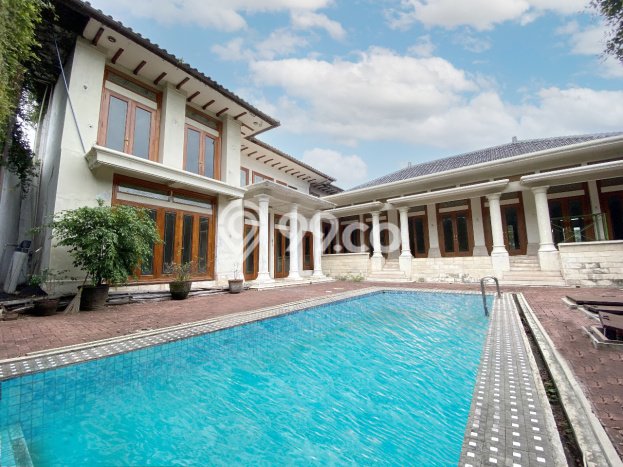 Ready to Use! Premium House LT 920m2 Desain Modern di Cipete Ready to Use! Premium House LT 920m2 Desain Modern di Cipete
