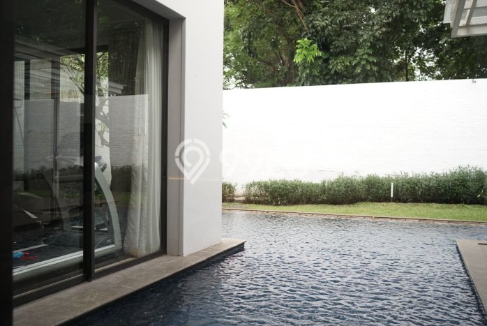 Rumah area Kebayoran Baru, 4 KM, Lingkungan Strategis, LT 596m² LB 485m² Rumah area Kebayoran Baru, 4 KM, Lingkungan Strategis, LT 596m² LB 485m²