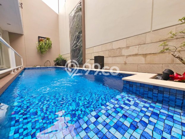 Rumah di Pondok Indah, 4 KM, Pemandangan Kota, LT 300m² Bangunan 450m² Rumah di Pondok Indah, 4 KM, Pemandangan Kota, LT 300m² Bangunan 450m²
