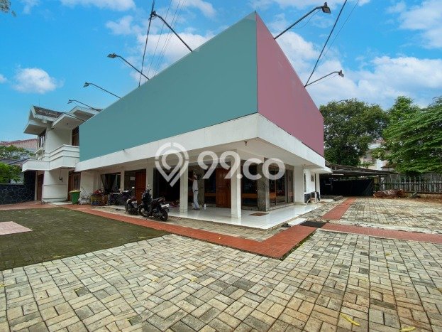 Rumah 4 Kamar Siap Huni Disewakan di Kebayoran Baru Harga Kompetitif Rumah 4 Kamar Siap Huni Disewakan di Kebayoran Baru Harga Kompetitif