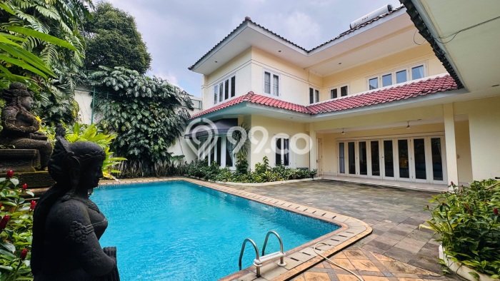 Sewa Rumah Nyaman di Menteng Harga Rp 1,5 Miliar/ Tahun Sewa Rumah Nyaman di Menteng Harga Rp 1,5 Miliar/ Tahun