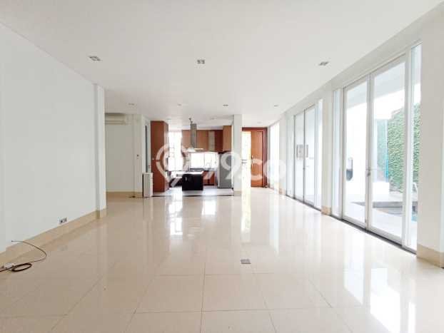 Rumah di Pondok Indah, 4 KT, Design Modern, Luas 860m2m² Bangunan 350m2m² Rumah di Pondok Indah, 4 KT, Design Modern, Luas 860m2m² Bangunan 350m2m²