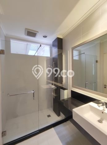 Disewakan Rumah Nyaman LT 1136m2 / LB 573m2 di Cipete, Jakarta Selatan Disewakan Rumah Nyaman LT 1136m2 / LB 573m2 di Cipete, Jakarta Selatan