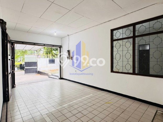 Rumah Sewa Jakarta Selatan LT 325m2 LB 300m2 Area Senopati Rumah Sewa Jakarta Selatan LT 325m2 LB 300m2 Area Senopati