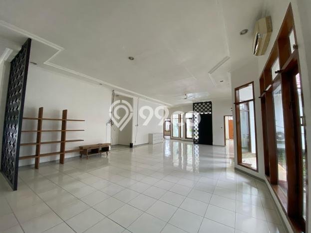 Rumah sewa siap huni 4 Kamar Tidur di Kemang, Jakarta Selatan Rumah sewa siap huni 4 Kamar Tidur di Kemang, Jakarta Selatan