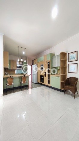Rumah di Cilandak, Akses ke Fasilitas, 4 KT, Luas 1000m² Bangunan 700m² Rumah di Cilandak, Akses ke Fasilitas, 4 KT, Luas 1000m² Bangunan 700m²