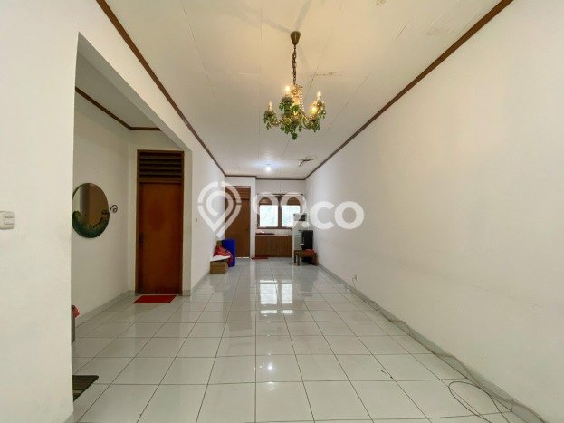 Rumah 4 Kamar Siap Huni Disewakan di Kebayoran Baru Harga Kompetitif Rumah 4 Kamar Siap Huni Disewakan di Kebayoran Baru Harga Kompetitif