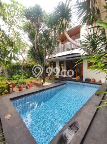 Sewa Rumah Harga Terjangkau di Kemang Jakarta Selatan dengan 4 Kamar Tidur Sewa Rumah Harga Terjangkau di Kemang Jakarta Selatan dengan 4 Kamar Tidur