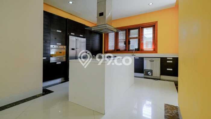 Hunian Modern Disewakan di Pondok Indah Jakarta Selatan 5 KT & 5 KM Hunian Modern Disewakan di Pondok Indah Jakarta Selatan 5 KT & 5 KM