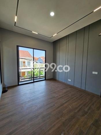 Jual Rumah Luas Elegan Dengan View Eksklusif di BSD, Tangerang Jual Rumah Luas Elegan Dengan View Eksklusif di BSD, Tangerang