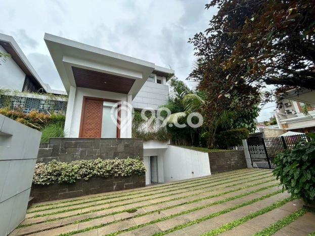 Rumah Mewah LB 654m2 Siap Huni Desain Elegan di Pondok Indah, Jakarta Selatan Rumah Mewah LB 654m2 Siap Huni Desain Elegan di Pondok Indah, Jakarta Selatan