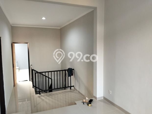 Rumah Luas Asri 3 KT Siap Pakai di Graha Raya Tangerang Selatan Rumah Luas Asri 3 KT Siap Pakai di Graha Raya Tangerang Selatan