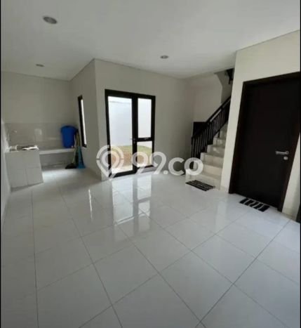 Rumah Luas Asri 3 KT Siap Huni di BSD Tangerang Rumah Luas Asri 3 KT Siap Huni di BSD Tangerang