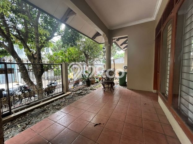 Rumah Elit Modern Siap Huni di Bintaro Tangerang Selatan Rumah Elit Modern Siap Huni di Bintaro Tangerang Selatan