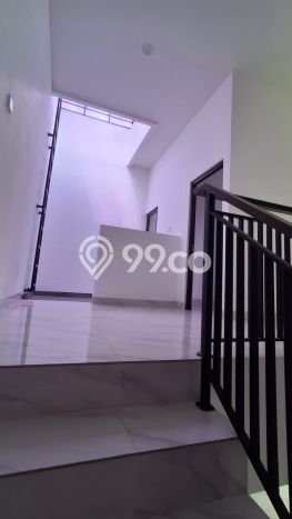 Rumah Modern Minimalis 4 KT Siap Huni di Serpong Utara Rumah Modern Minimalis 4 KT Siap Huni di Serpong Utara
