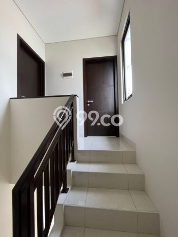 Rumah Luas Asri 3 KT Siap Huni di BSD Tangerang Rumah Luas Asri 3 KT Siap Huni di BSD Tangerang