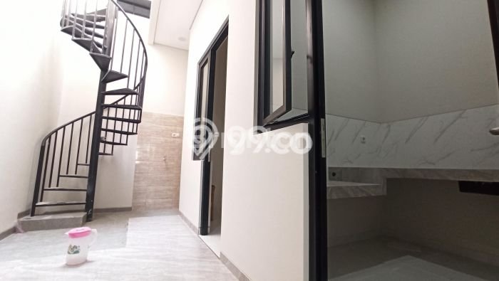 Hunian Cantik Modern Lb 145m2 di Tenggilis Mejoyo, Surabaya Hunian Cantik Modern Lb 145m2 di Tenggilis Mejoyo, Surabaya