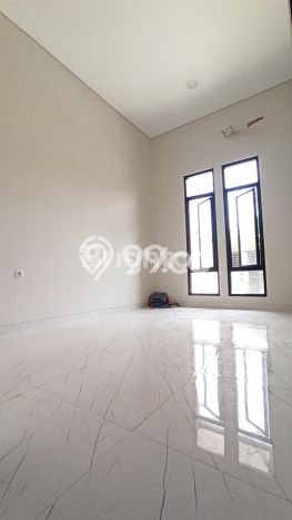 Hunian Cantik Modern Lb 145m2 di Tenggilis Mejoyo, Surabaya Hunian Cantik Modern Lb 145m2 di Tenggilis Mejoyo, Surabaya