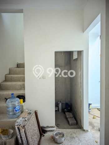 Rumah Strategis Minimalis Lb 52m2 di Ciracas, Jakarta Timur Rumah Strategis Minimalis Lb 52m2 di Ciracas, Jakarta Timur